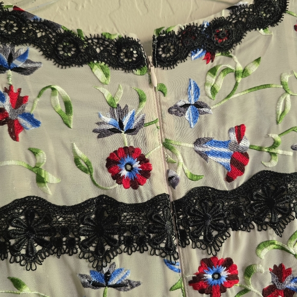 Modcloth Geode Floral Embroidered Lace Dress Size Small - Picture 10 of 14